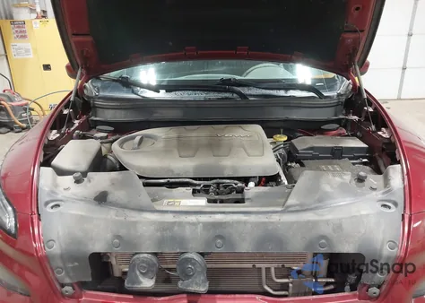 2017 Jeep Cherokee Latitude 4X4 z USA, uszkodzony, nr VIN 1C4PJMCS5HD238849